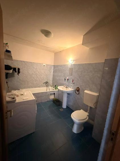 Apartament cu 2 camere semidecomandat în Florești