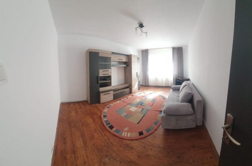Apartament cu 2 camere decomandat în Lazaret