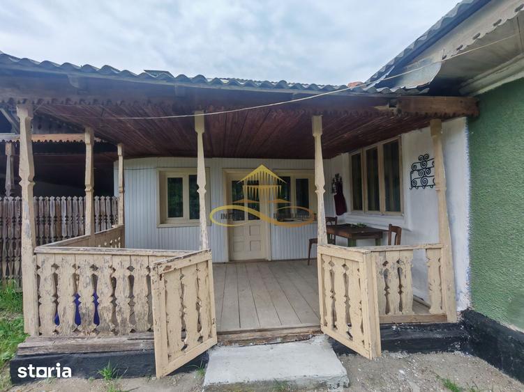 Casă cu 4 camere cu Teren 3300 Mp în Blăgești