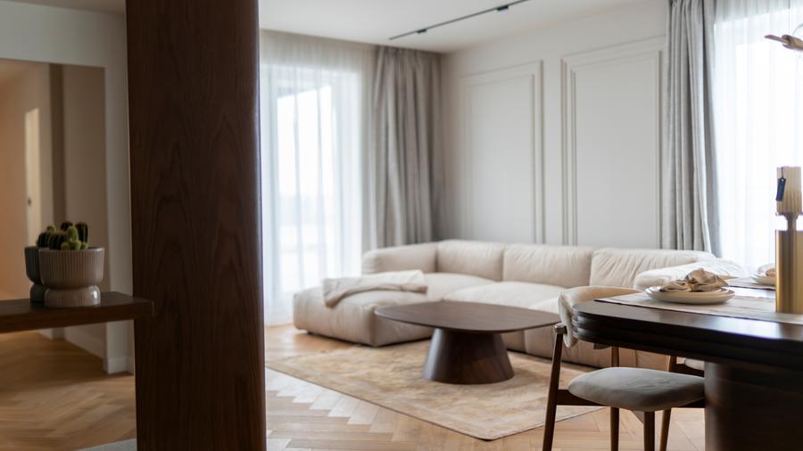 Penthouse cu 4 camere semidecomandat în Pantelimon