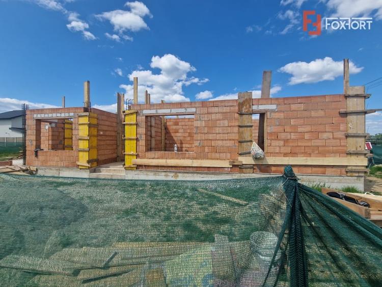 Duplex cu 3 camere cu Teren 300 Mp în Bucovăț (Remetea Mare)