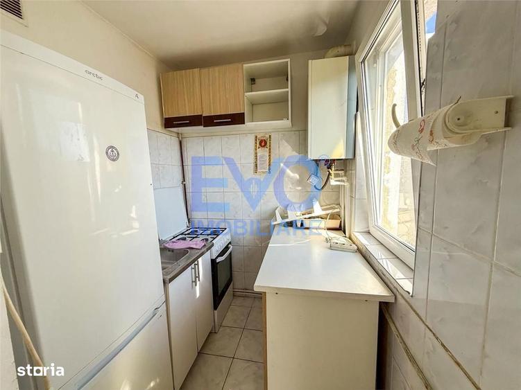 Apartament cu 3 camere în Tătărași