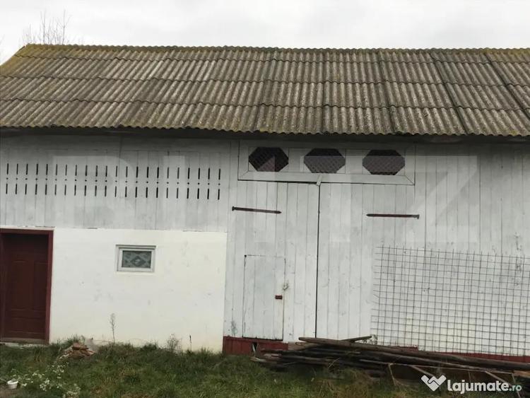 Casă cu 3 camere cu Teren 3400 Mp în Central