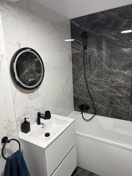 Apartament cu 2 camere decomandat în Apărătorii Patriei