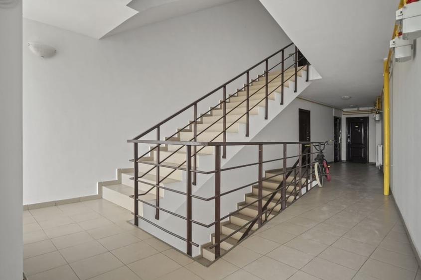 Apartament cu 3 camere decomandat, mobilat în Otopeni