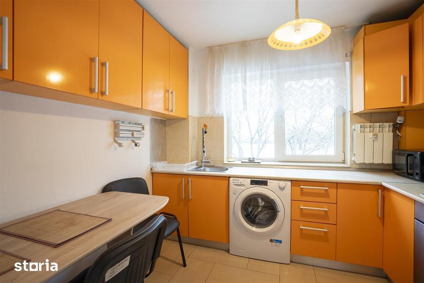 Apartament cu 4 camere decomandat, mobilat în Decebal