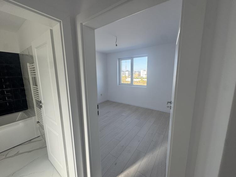 Apartament cu 3 camere decomandat în Giroc