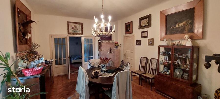 Casă cu 4 camere cu Teren 372 Mp în Ultracentral