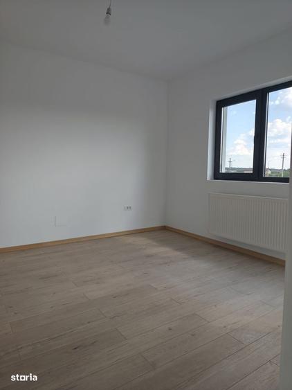 Casă cu 4 camere în Bâcu
