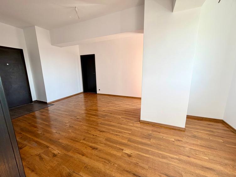 Apartament cu 2 camere semidecomandat în Calea Călărașilor