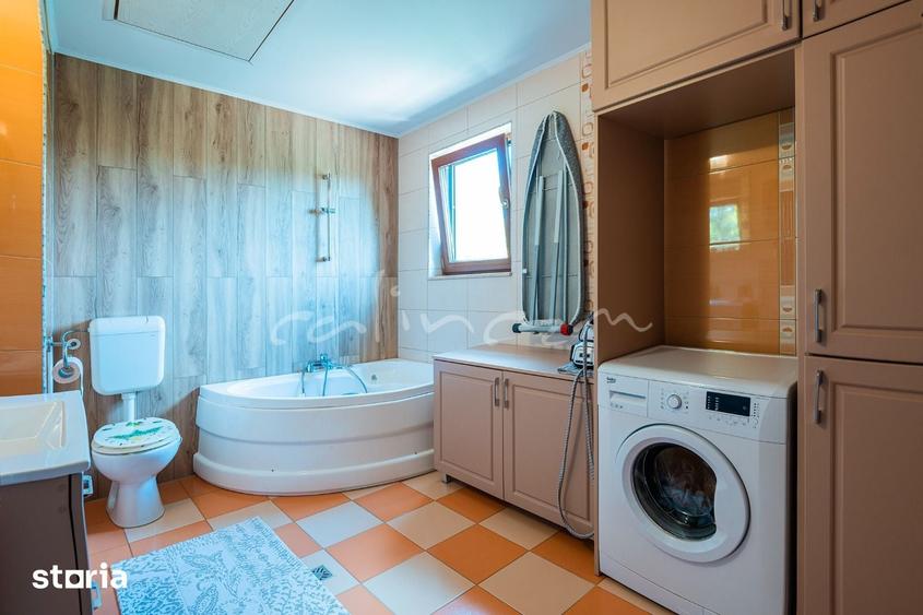 Casă cu 6 camere cu Teren 1000 Mp în Spitalul Județean