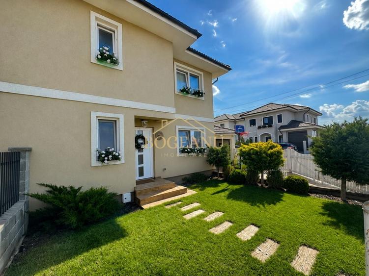Duplex cu 4 camere cu Canalizare în Giroc