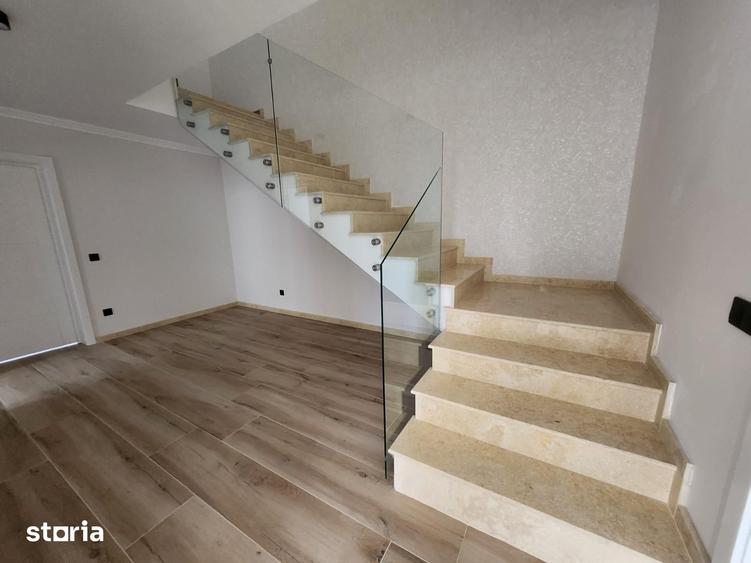 Casă cu 4 camere cu Teren 300 Mp în Central