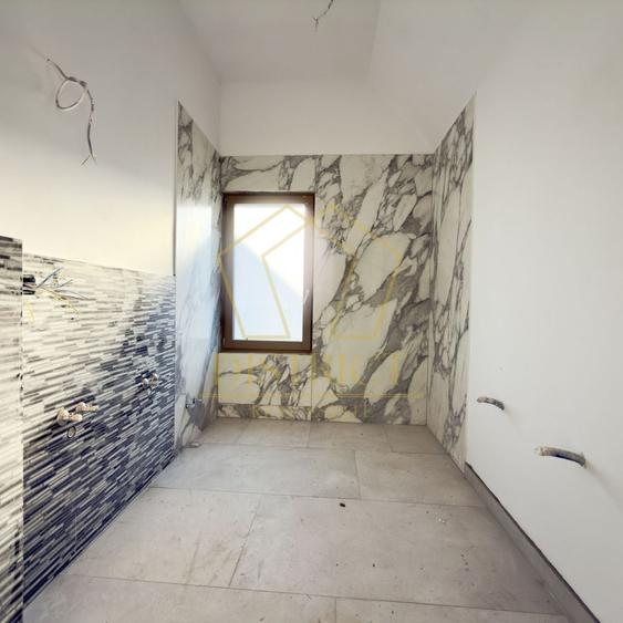 Duplex cu 4 camere cu Canalizare în Dumbrăvița