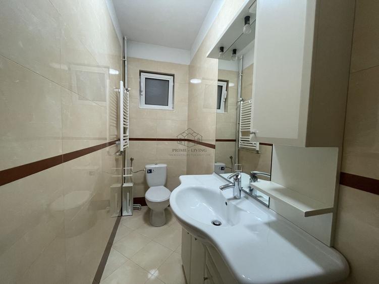 Apartament cu 3 camere semidecomandat, mobilat în Primăverii