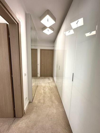 Apartament cu 3 camere decomandat, mobilat în Băneasa