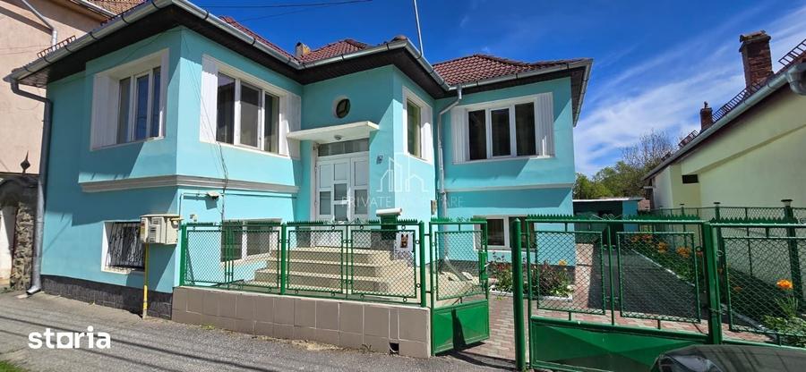 Casă cu 5 camere cu Teren 750 Mp în Central
