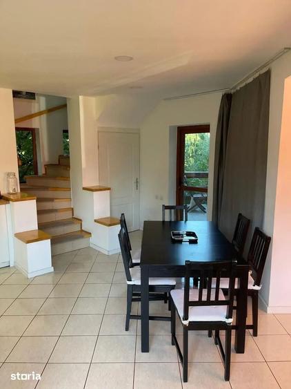 Casă cu 5 camere cu Teren 2000 Mp în Central