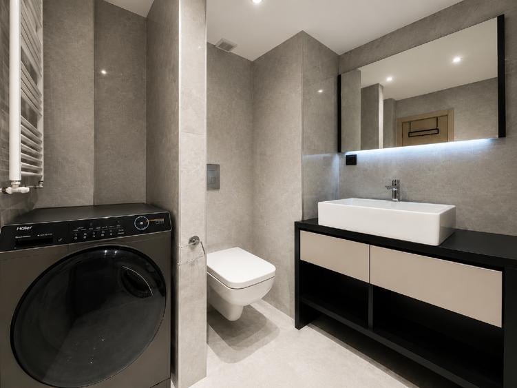 Apartament cu 3 camere decomandat, mobilat în Dristor