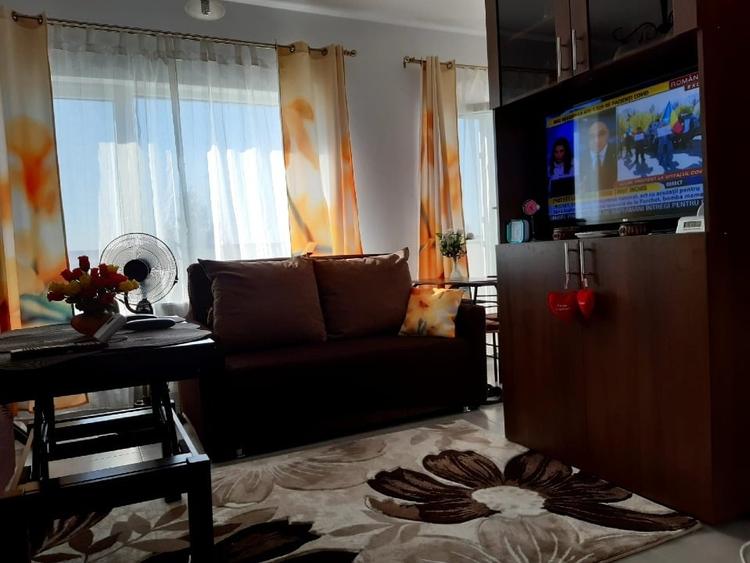Apartament cu 2 camere semidecomandat, mobilat în Gorjului