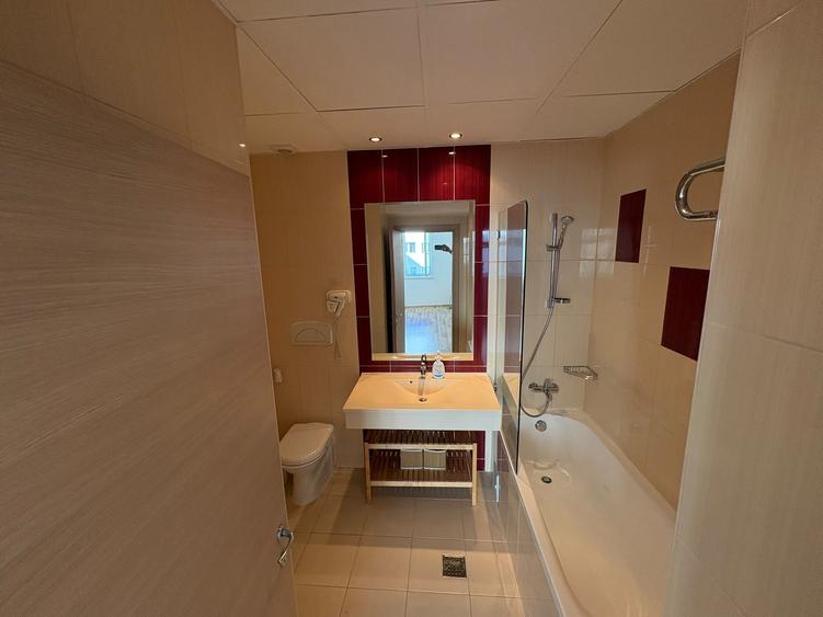Apartament cu 3 camere decomandat în Vitan-Bârzești