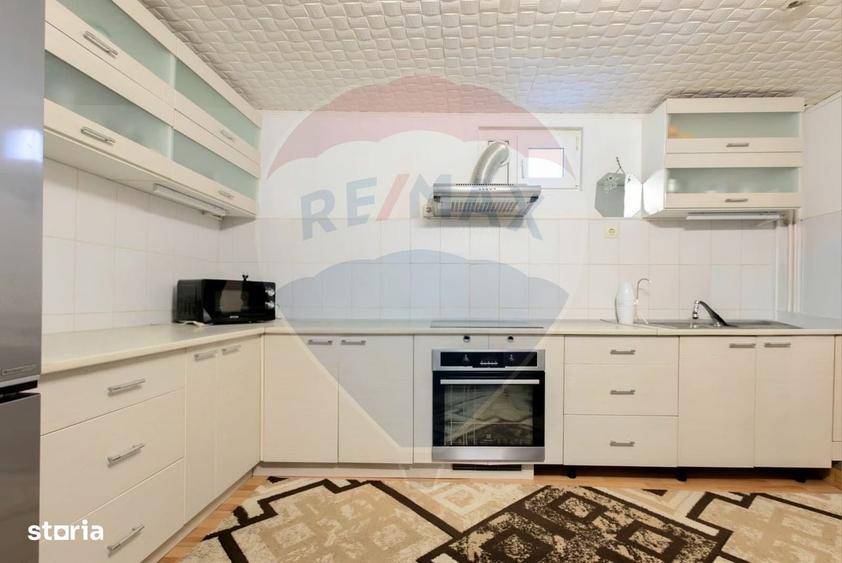 Casă cu 3 camere cu Teren 1251 Mp în Săucești
