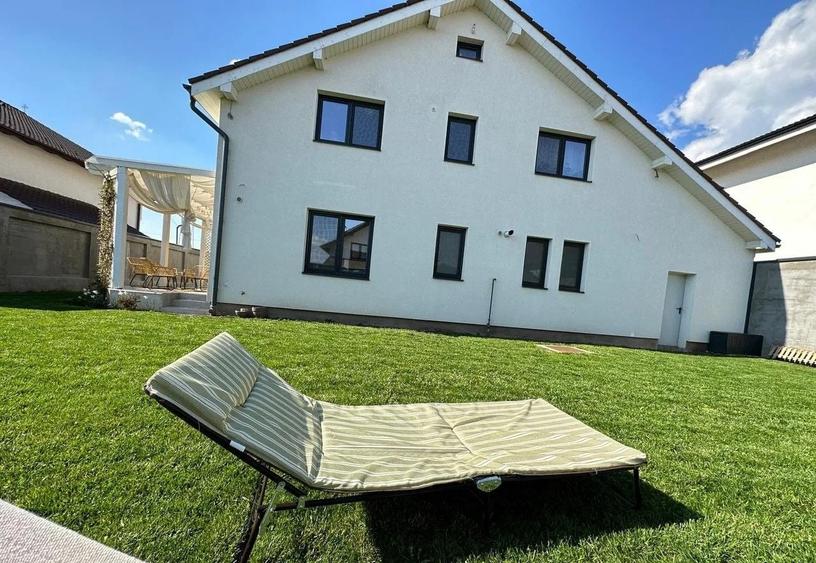 Casă individuală cu 5 camere cu Canalizare în Veterani