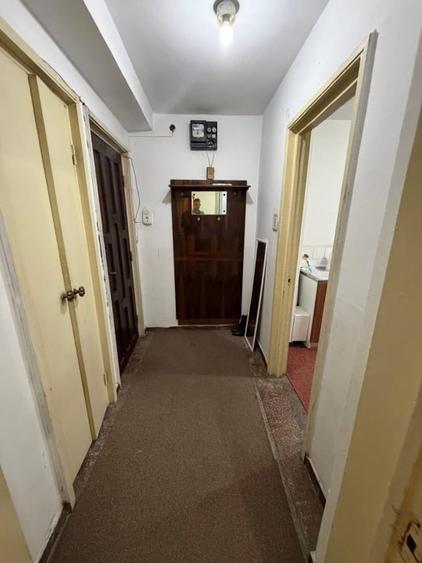Apartament cu 2 camere semidecomandat, mobilat în 1 Mai