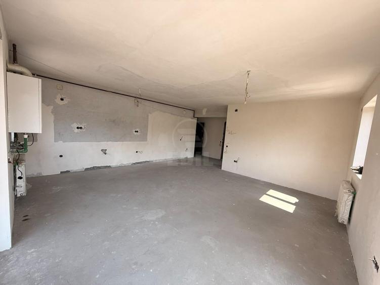 Apartament cu 2 camere semidecomandat în Florești