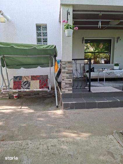 Casă cu 4 camere cu Teren 720 Mp în Limanu