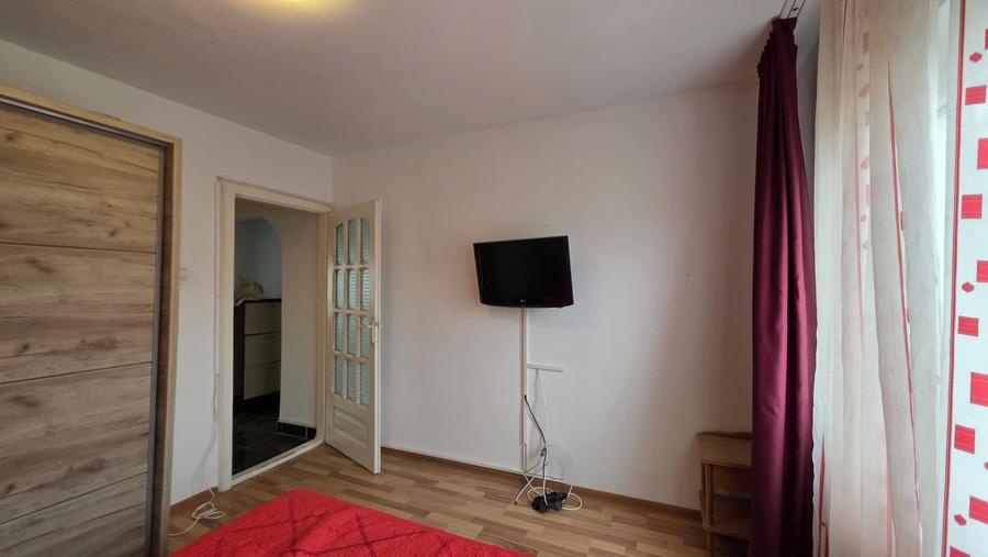 Apartament cu 2 camere decomandat, mobilat în Lipovei