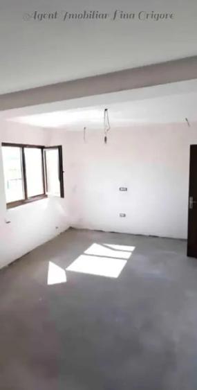 Casă cu 5 camere în Câmpineanca