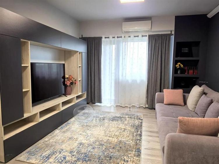 Garsonieră decomandată în Central