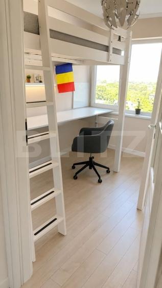 Apartament cu 4 camere decomandat, mobilat în Ultracentral