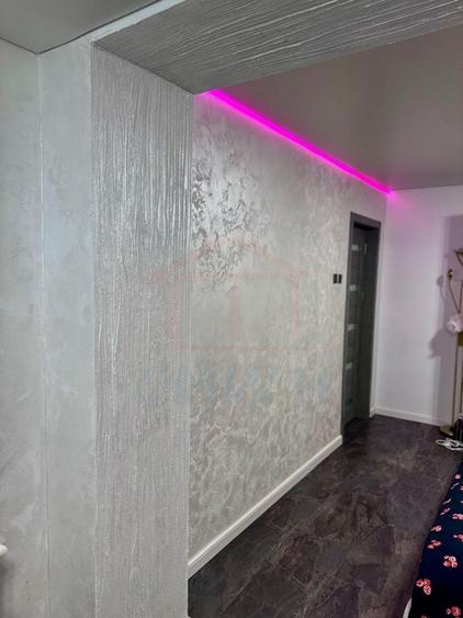 Apartament cu 3 camere decomandat, mobilat în Mazepa 1