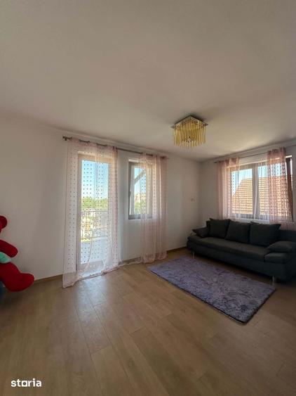 Casă cu 4 camere decomandat cu Teren 1048 Mp în Lucian Blaga