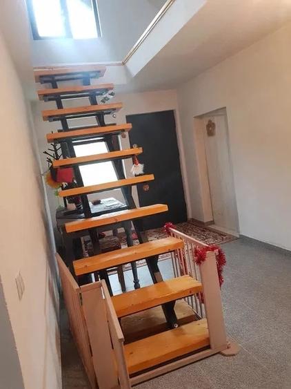 Casă cu 4 camere cu Teren 800 Mp în Central