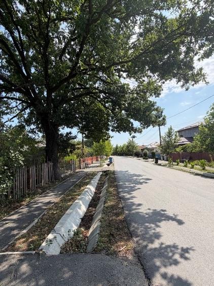Teren Construcții intravilan de 2418 mp, în Călugăreni