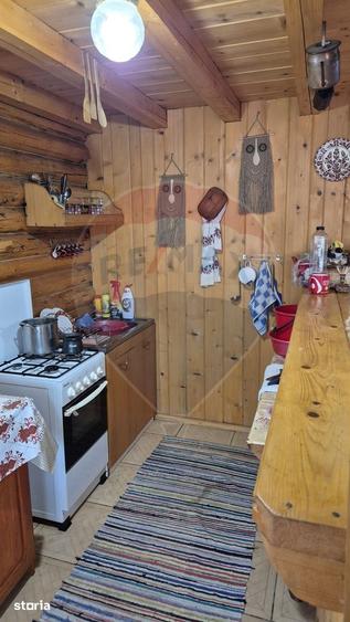 Casă cu 3 camere cu Teren 863 Mp în Pipirig
