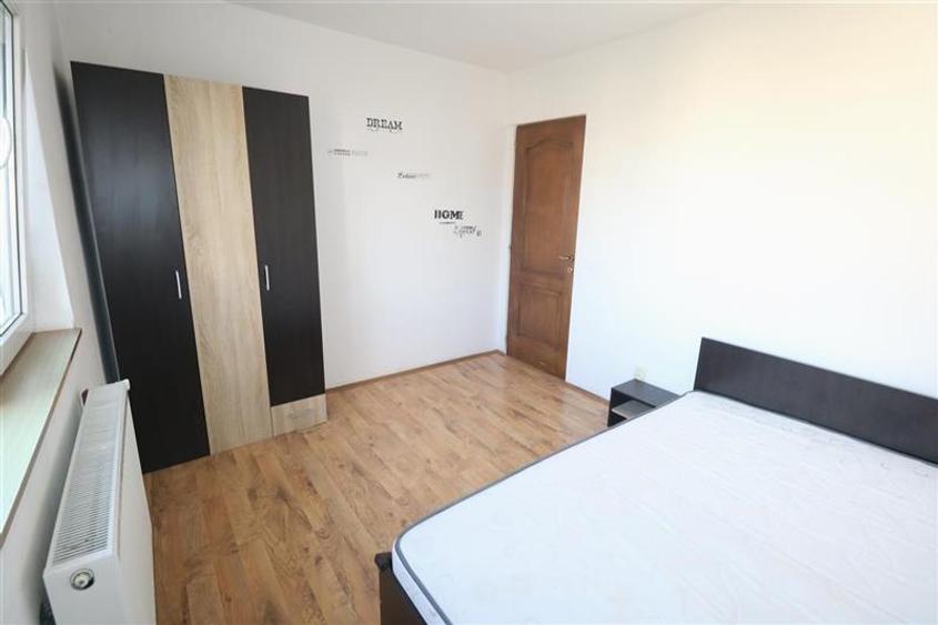 Apartament cu 2 camere semidecomandat, mobilat în Complex Studențesc
