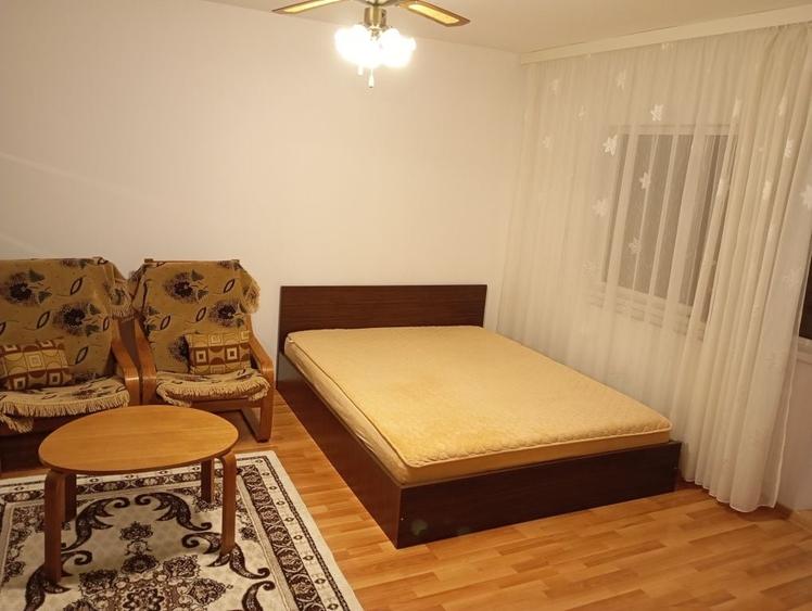 Garsonieră decomandată în Central
