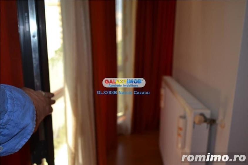 Apartament cu 3 camere decomandat în Baicului