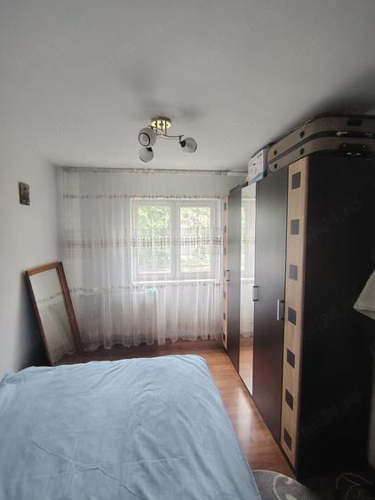 Apartament cu 2 camere semidecomandat în Baicului
