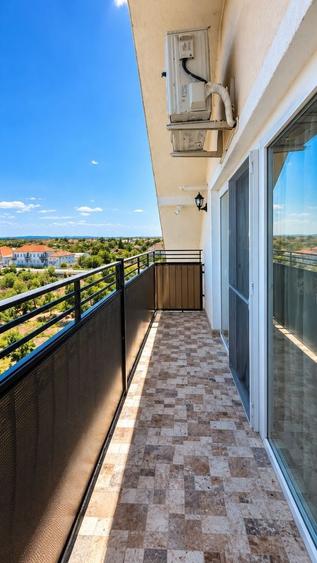 Apartament cu 3 camere decomandat în Remetea Mare