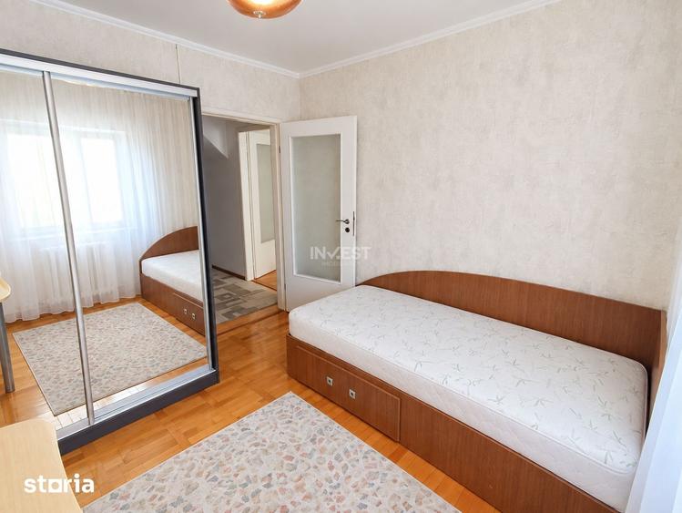 Apartament cu 3 camere decomandat, mobilat în Bularga