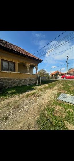 Casă cu 3 camere în Drăgoeni