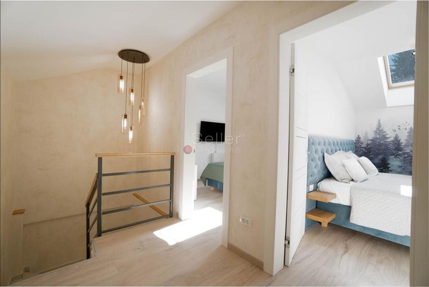 Apartament cu 3 camere decomandat, mobilat în Poiana Brașov