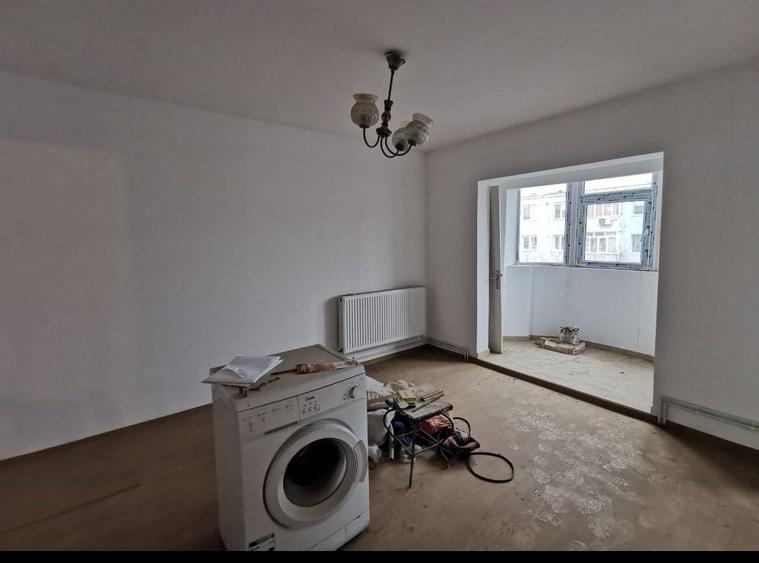 Garsonieră decomandată în Micro 1