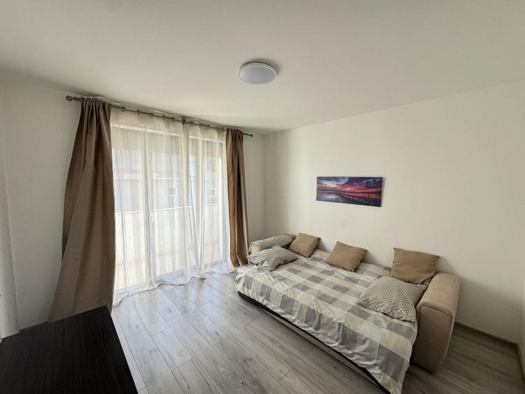 Apartament cu 3 camere semidecomandat, mobilat în UTA