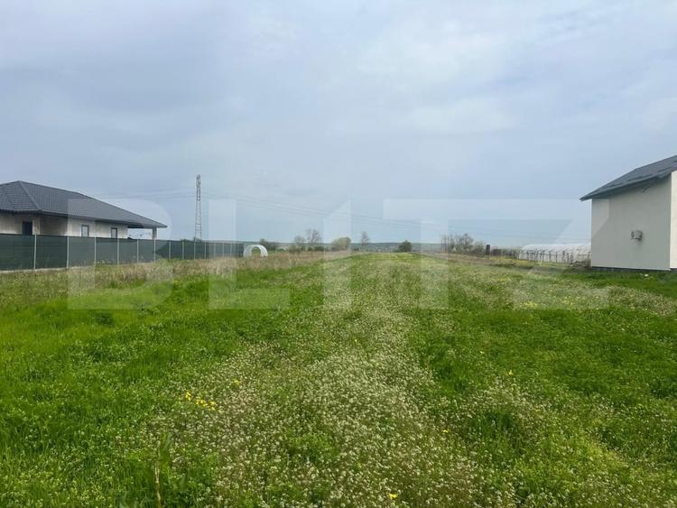 Teren Construcții intravilan de 3800 mp, în Exterior Nord